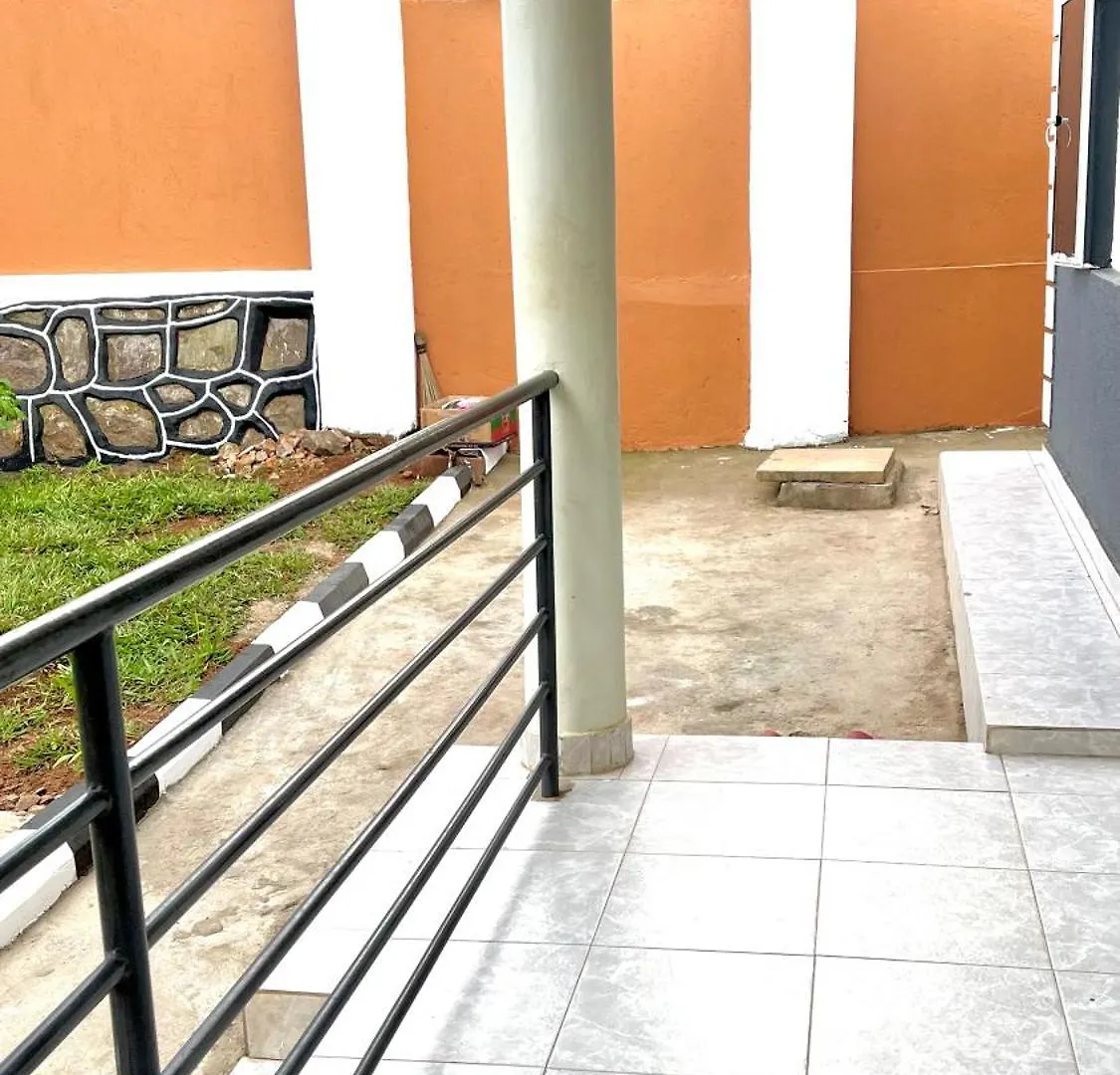 Spacious City Home Kampala Feriehus